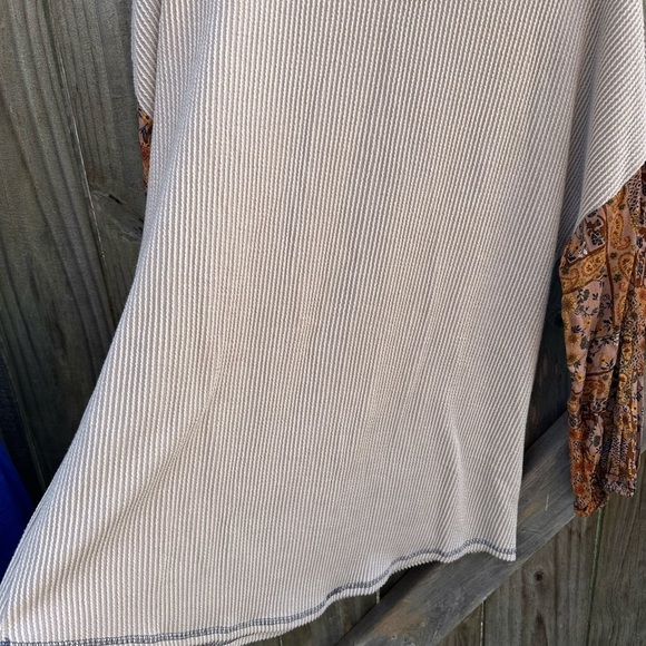 Lovely Melody Boho Mixed Media Ribbed Knit Lightweight Bubble Sleeve Sweater Top - Picture 5 of 7